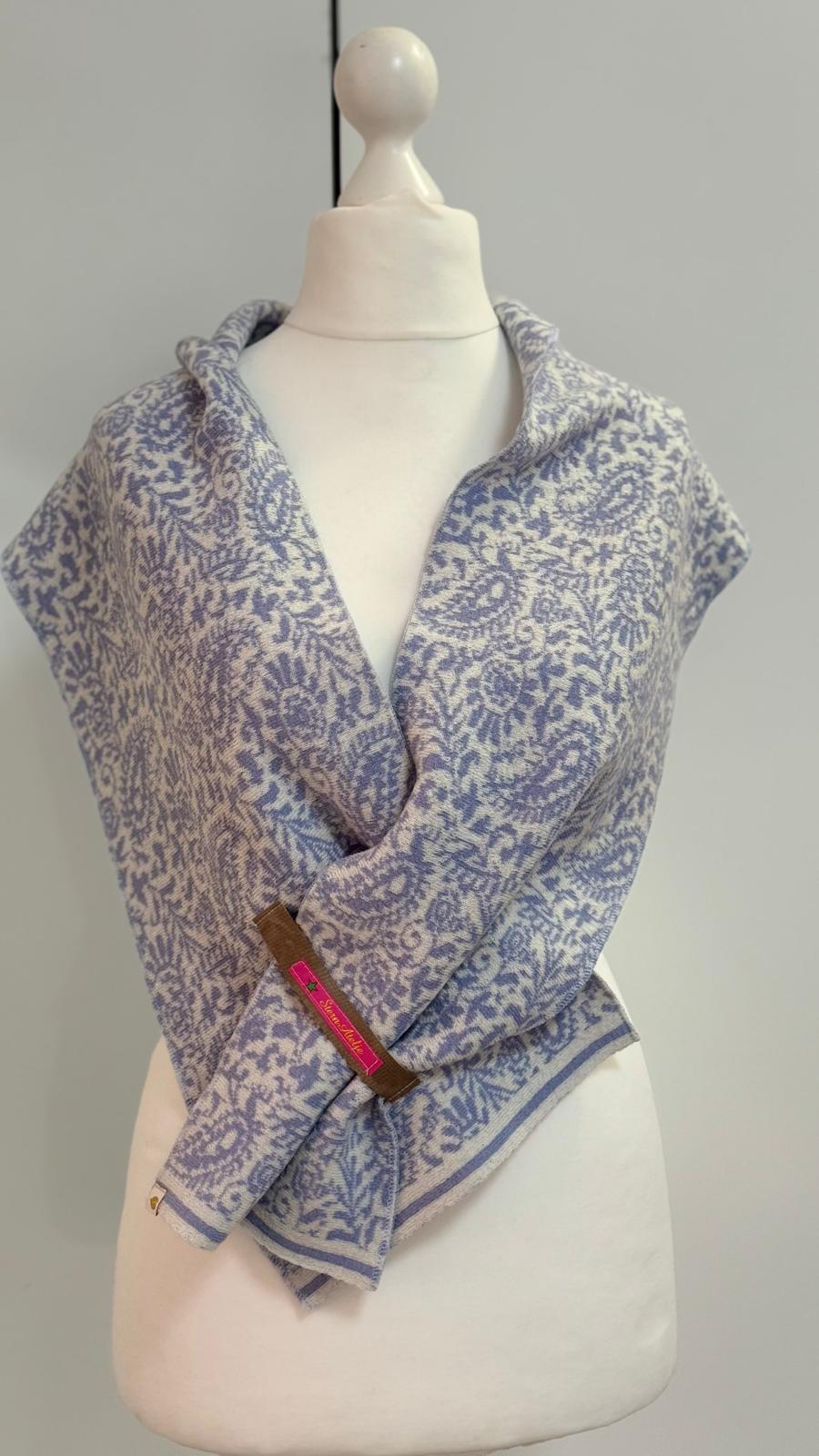 Schaal, Jeans hellblau, 140 x 26 cm