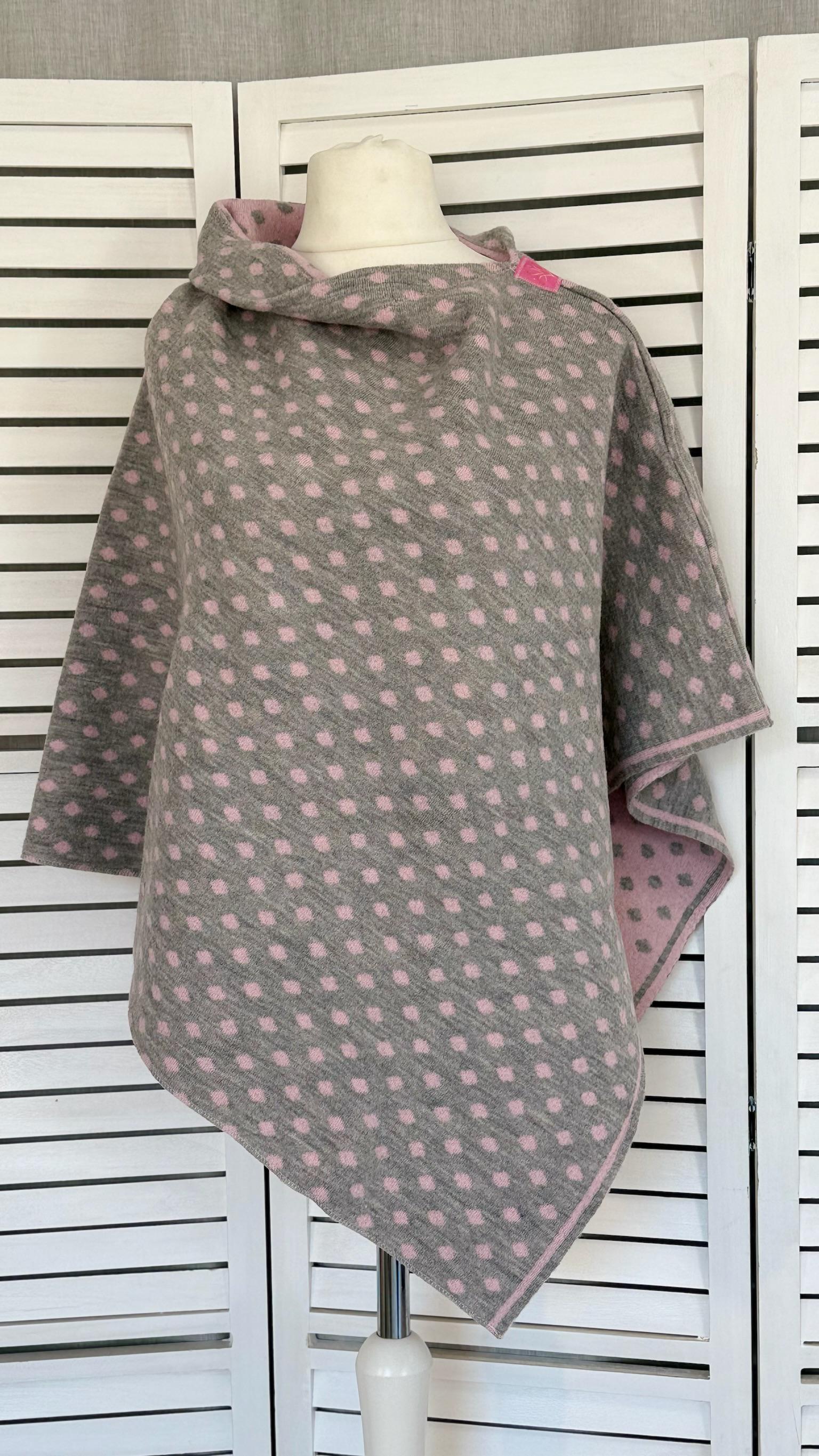 Poncho Gepunktet Grau/Rosa